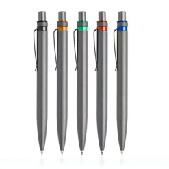 Aluminiowy długopis z recyklingu z kolorowym akcentem / Alur / Czarny IP13155211