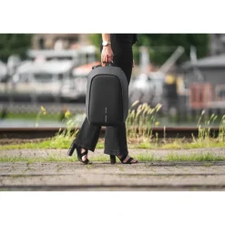 Bobby Hero Small plecak chroniący przed kieszonkowcami / Szary P705.701