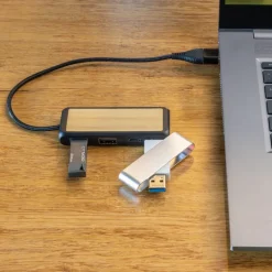 Hub USB, plastik z recyklingu / Czarny P308.5601