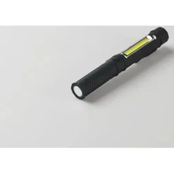 Magnetyczna latarka LED / Czarny MO2932-03