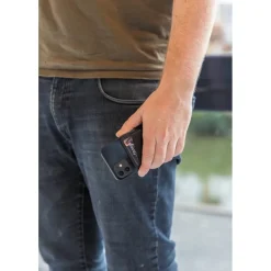 Magnetyczne etui na kartę kredytową do telefonu iPhone 12 / Czarny P820.751