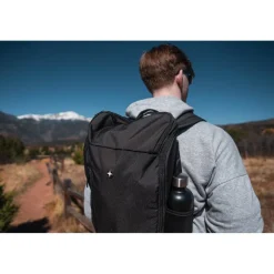 Plecak na laptopa 15" Swiss Peak AWARE™ RPET / Czarny P763.111