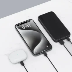Power bank 10000 mAh Aukey / Czarny VAM13-03