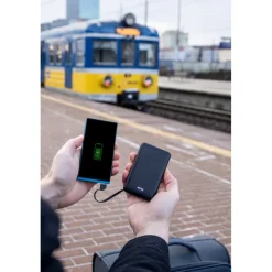 Power bank 5000 mAh ze zintegrowanymi kablami, adapter w komplecie | Presley / Czarny V0905-03