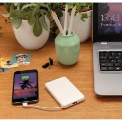 Power bank 5000 mAh, zintegrowany kabel 3 w 1 / Czarny P322.081