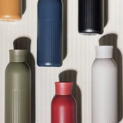 Sagaform Tekla Push stalowa butelka z zakrętką (z recyklingu) 500 ml / Brązowy LT52134-N0051