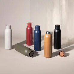 Sagaform Tekla Push stalowa butelka z zakrętką (z recyklingu) 500 ml / Brązowy LT52134-N0051