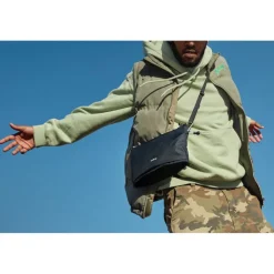 Saszetka zapinana w pasie, nerka Bellroy / Czarny P763.3801