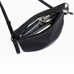 Saszetka zapinana w pasie, nerka Bellroy / Czarny P763.3801