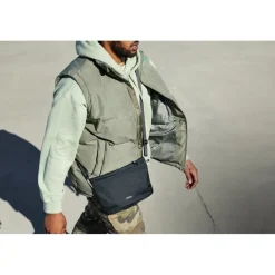 Saszetka zapinana w pasie, nerka Bellroy / Czarny P763.3801