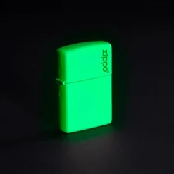 Zapalniczka Zippo Classic z logo / Glow in the Dark ZIP60005765